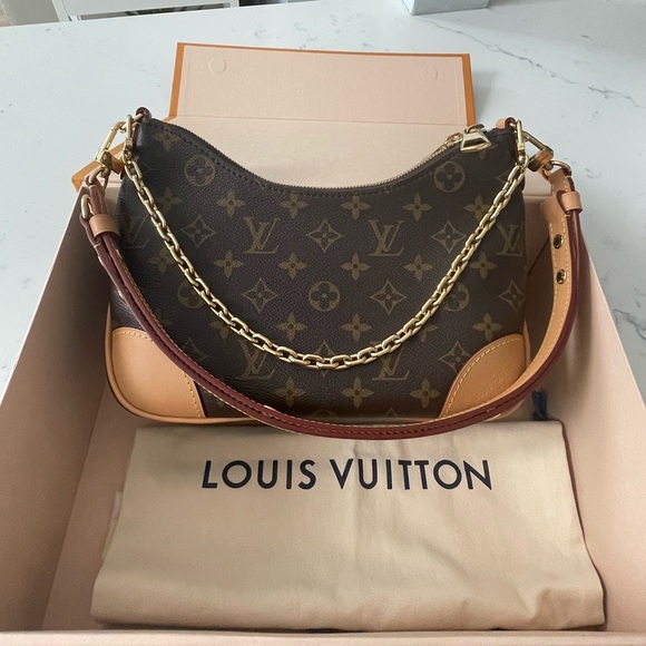 Authentic Louis Vuitton Boulogne PM Handbag - Picture 2 of 12